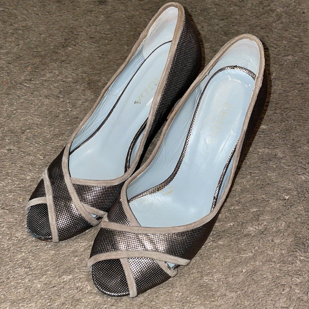 🥳 Frida textured pewter leather suede detail high heel